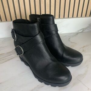 Sorel Black Leather Ankle Wedge Boots